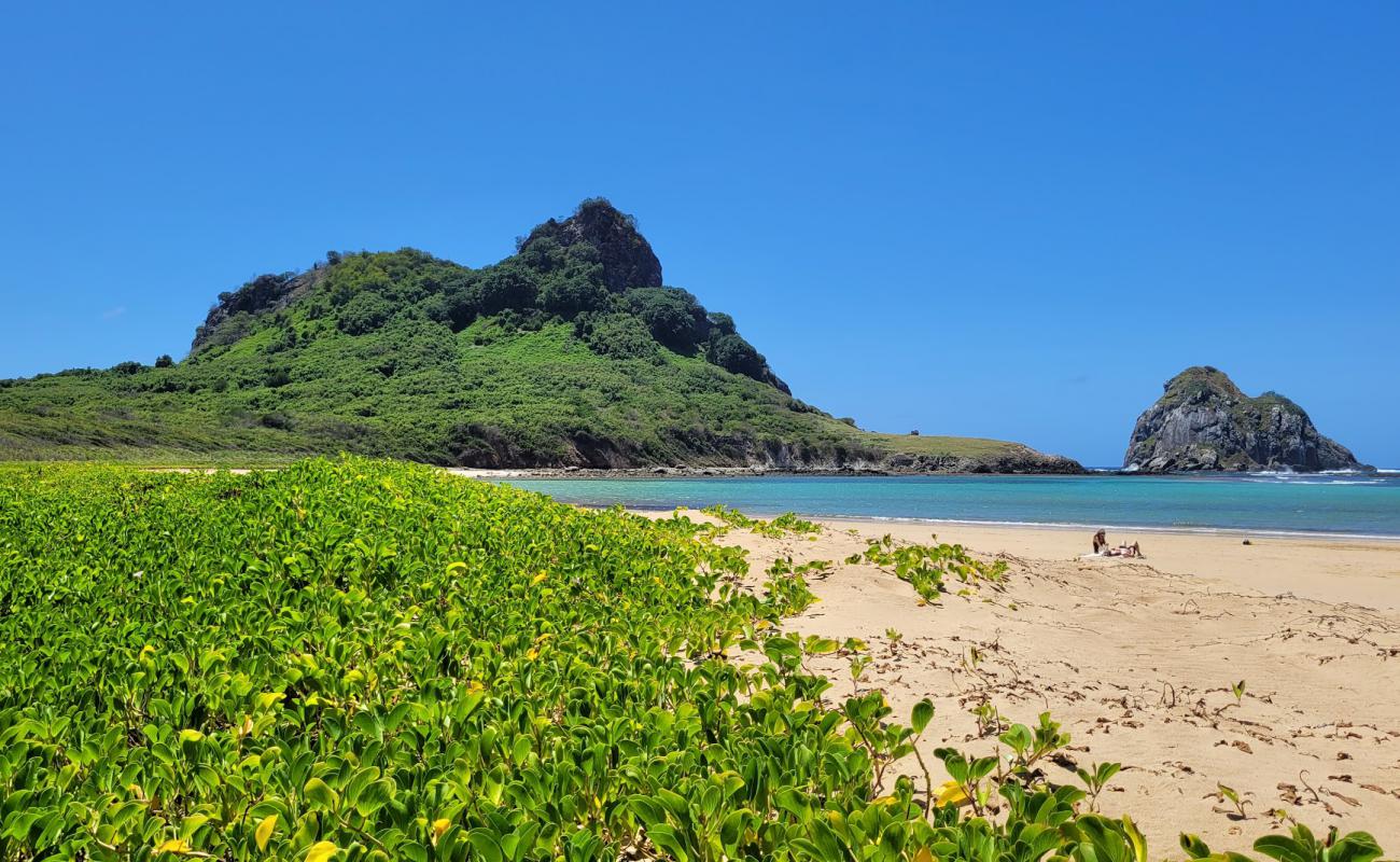 Фото Praia do Sueste с светлый песок поверхностью