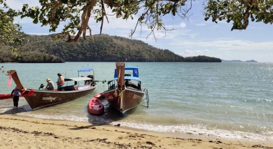 Toba Beach