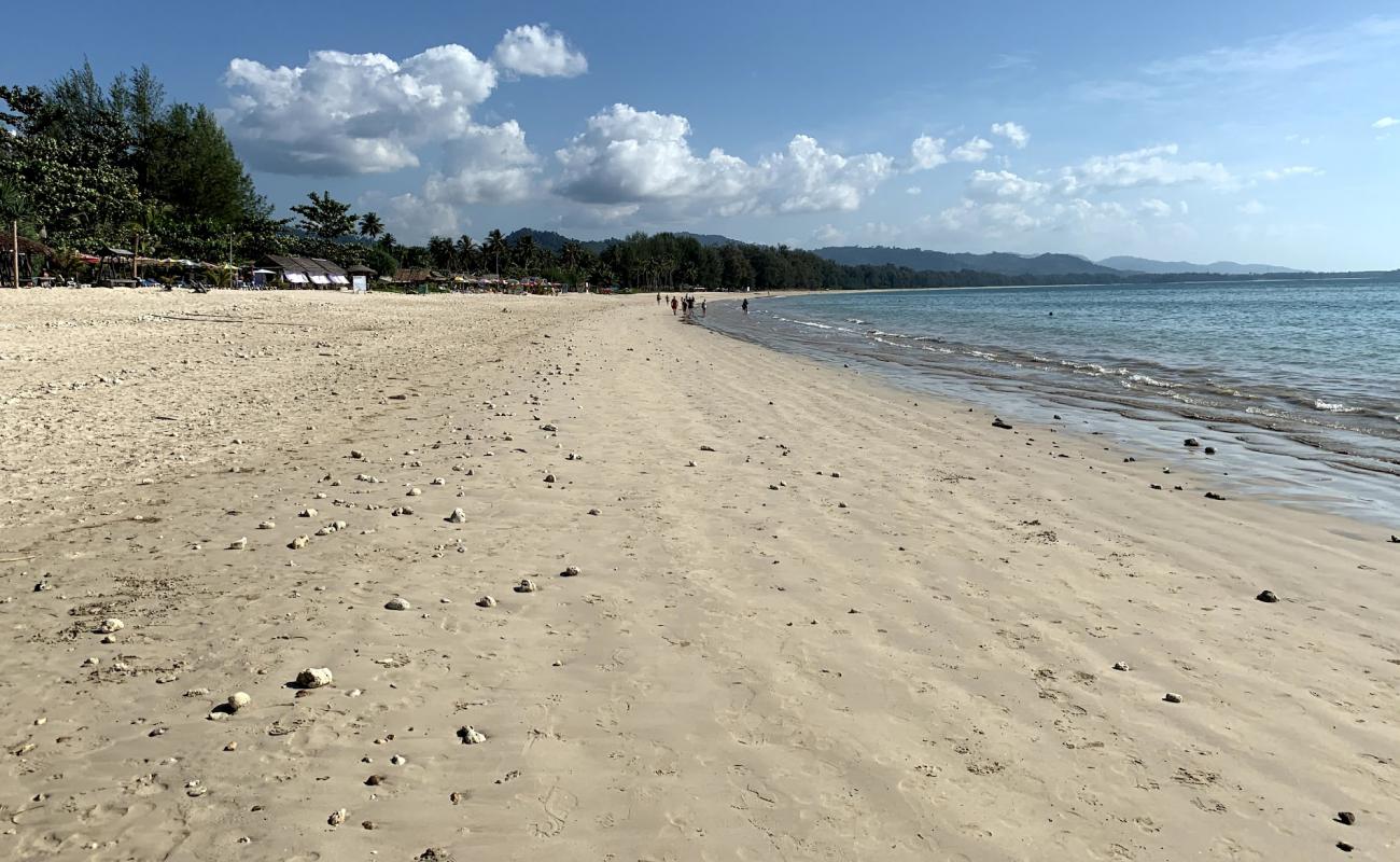 Фото Hat Thap Tawan Beach с светлый песок поверхностью