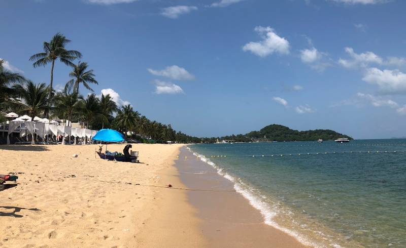 Фото Bo Phut Beach с светлый песок поверхностью