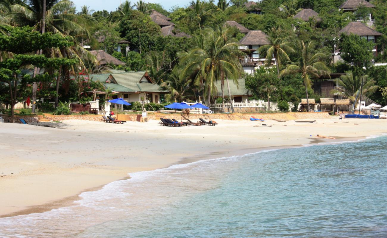 Фото Idyllic Samui Beach с белый песок поверхностью