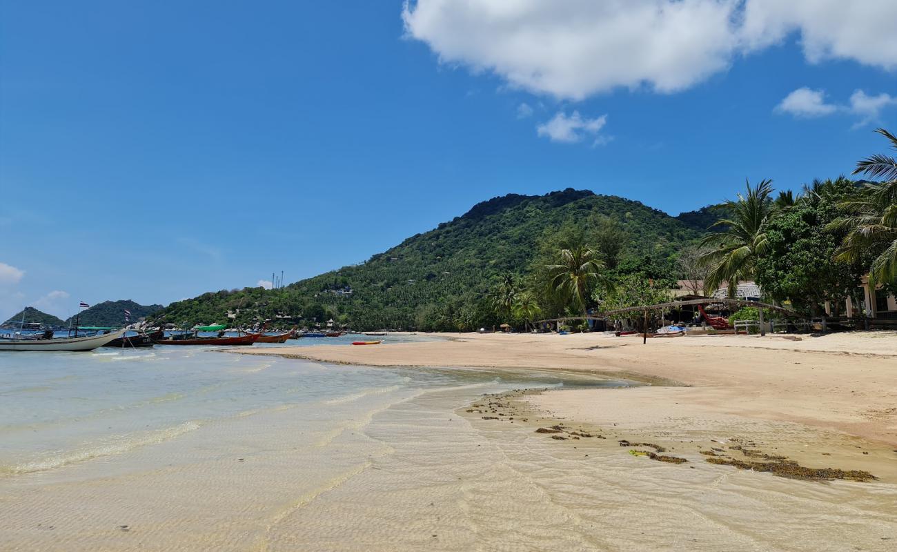 Фото Sairee Beach с светлый песок поверхностью