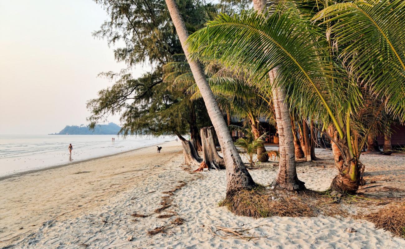 Фото Tiger Hut Beach с золотистый песок поверхностью