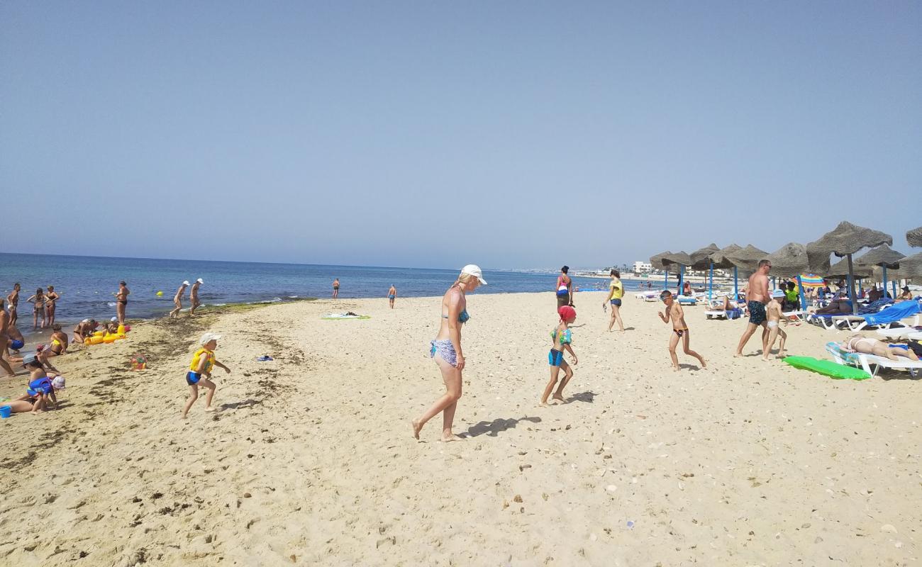 Фото Nabeul Beach с золотистый песок поверхностью