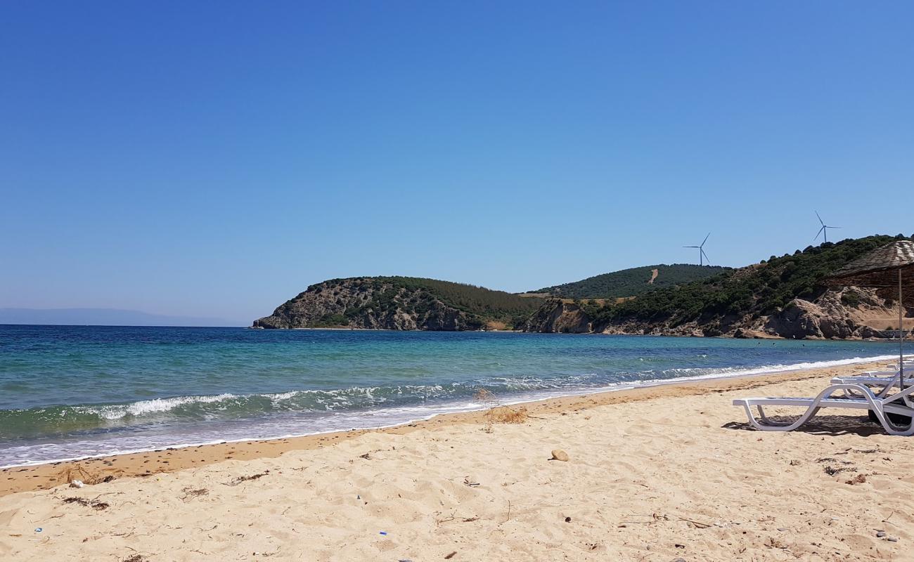 Фото Sahmelek beach с светлый песок поверхностью