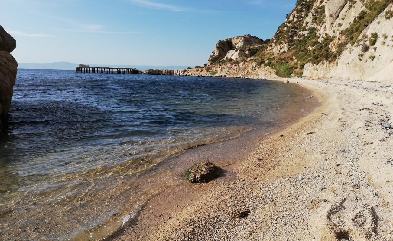 Фото Bakery Port beach с белая чистая галька поверхностью