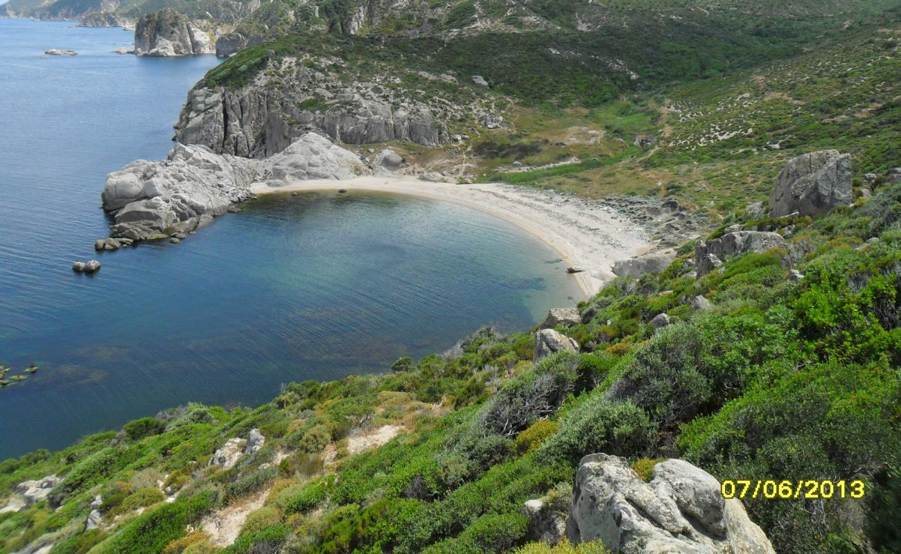 Фото Karabiga beach II с белая чистая галька поверхностью