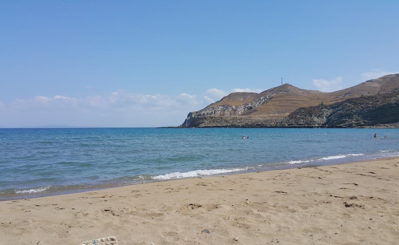 Фото Kuzu limani beach с светлый песок поверхностью