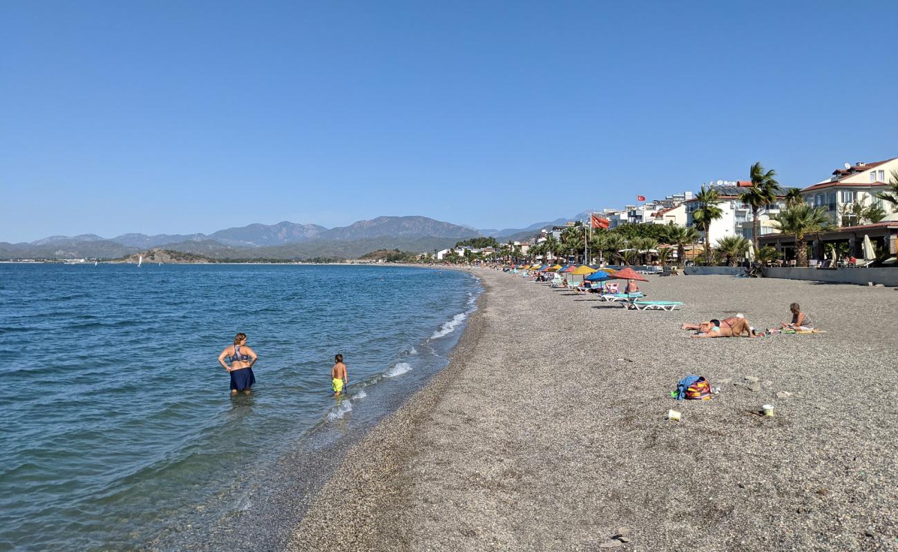 Фото Calis beach с серая чистая галька поверхностью