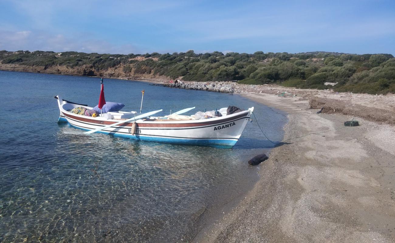 Фото Little Nero Cove с белая чистая галька поверхностью