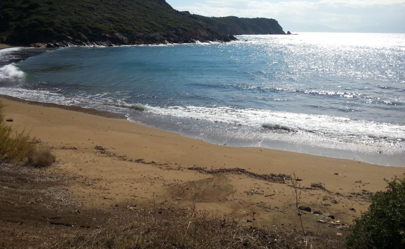 Фото Sicaksu beach с песок с галькой поверхностью