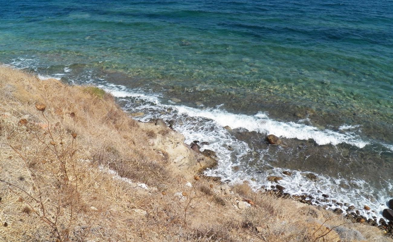 Фото Fatih Beach с камни поверхностью