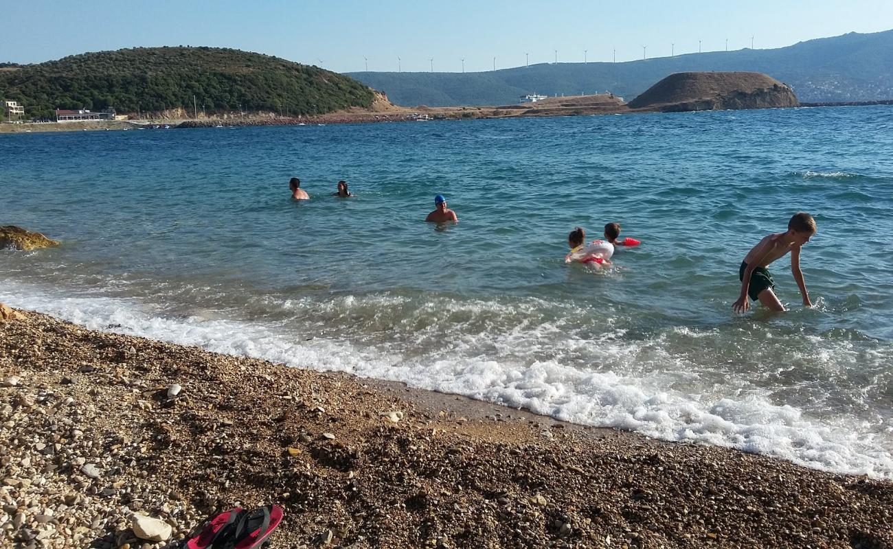 Фото Cakmakli Beach III с темная галька поверхностью