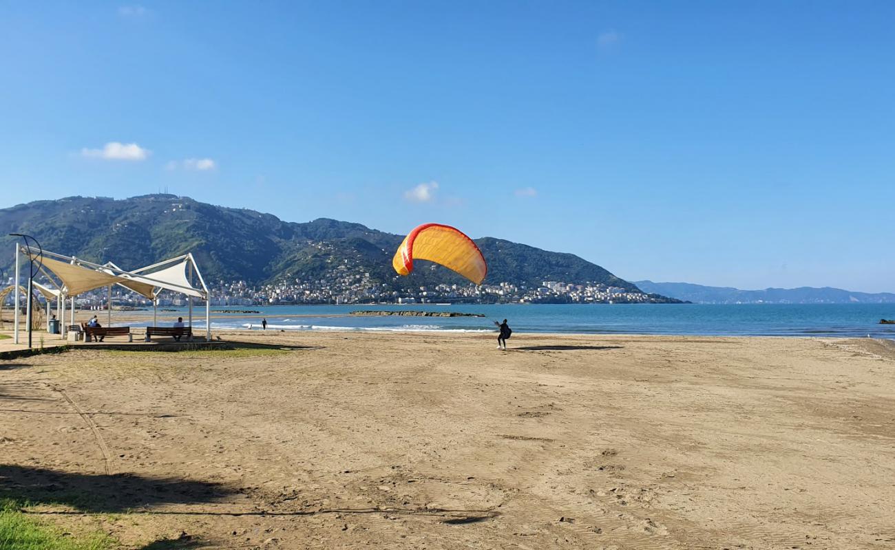 Фото Akyazi Beach с светлый песок поверхностью