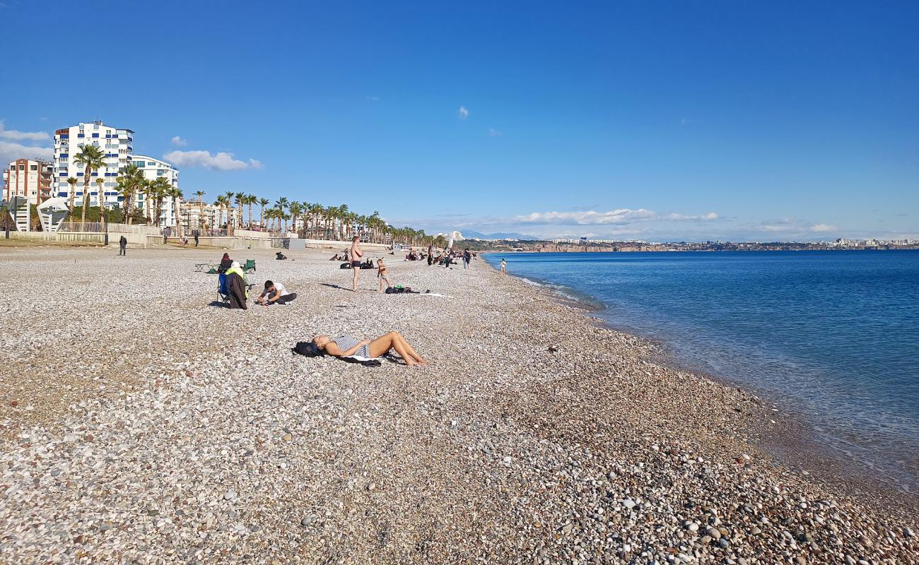 Фото Konyaalti Beach с песок с галькой поверхностью