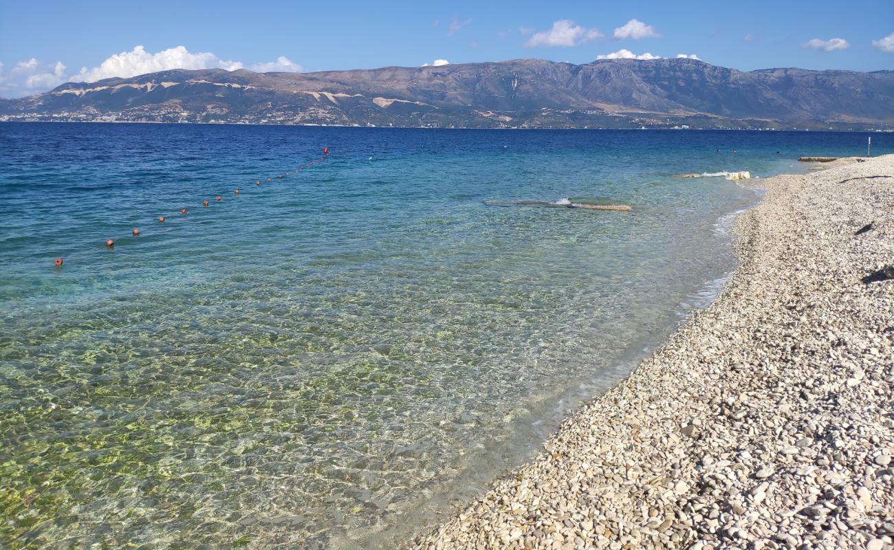 Фото Zhanpovel Bay с светлая галька поверхностью