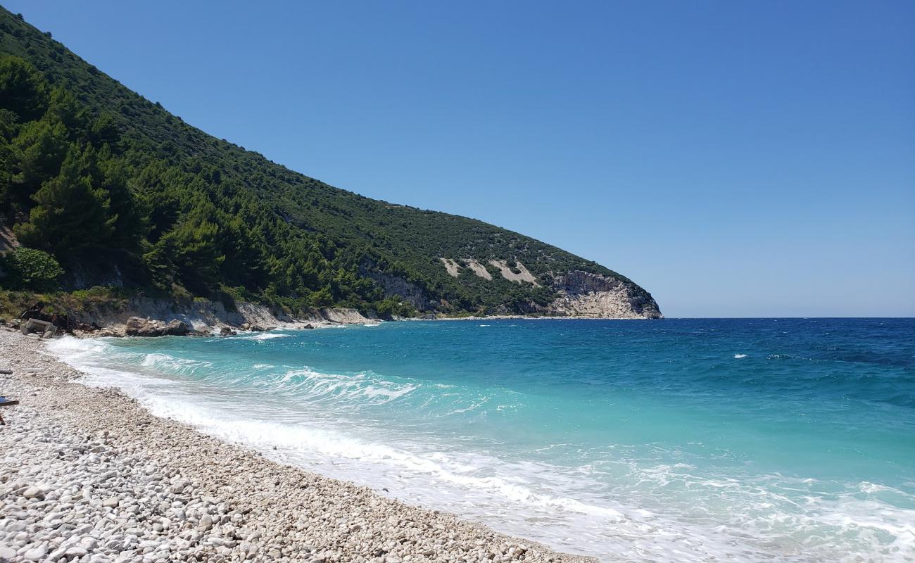 Фото Sazan beach с светлая галька поверхностью