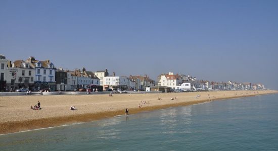 Deal Castle beach