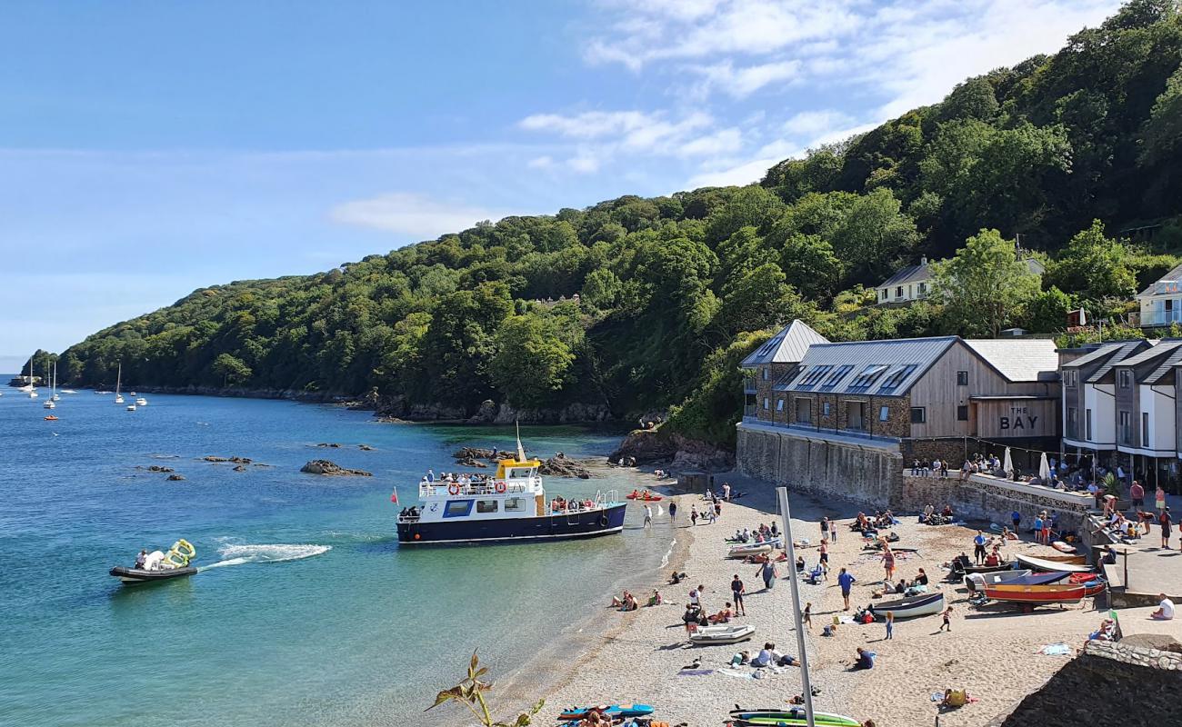 Фото Cawsand beach с песок с галькой поверхностью