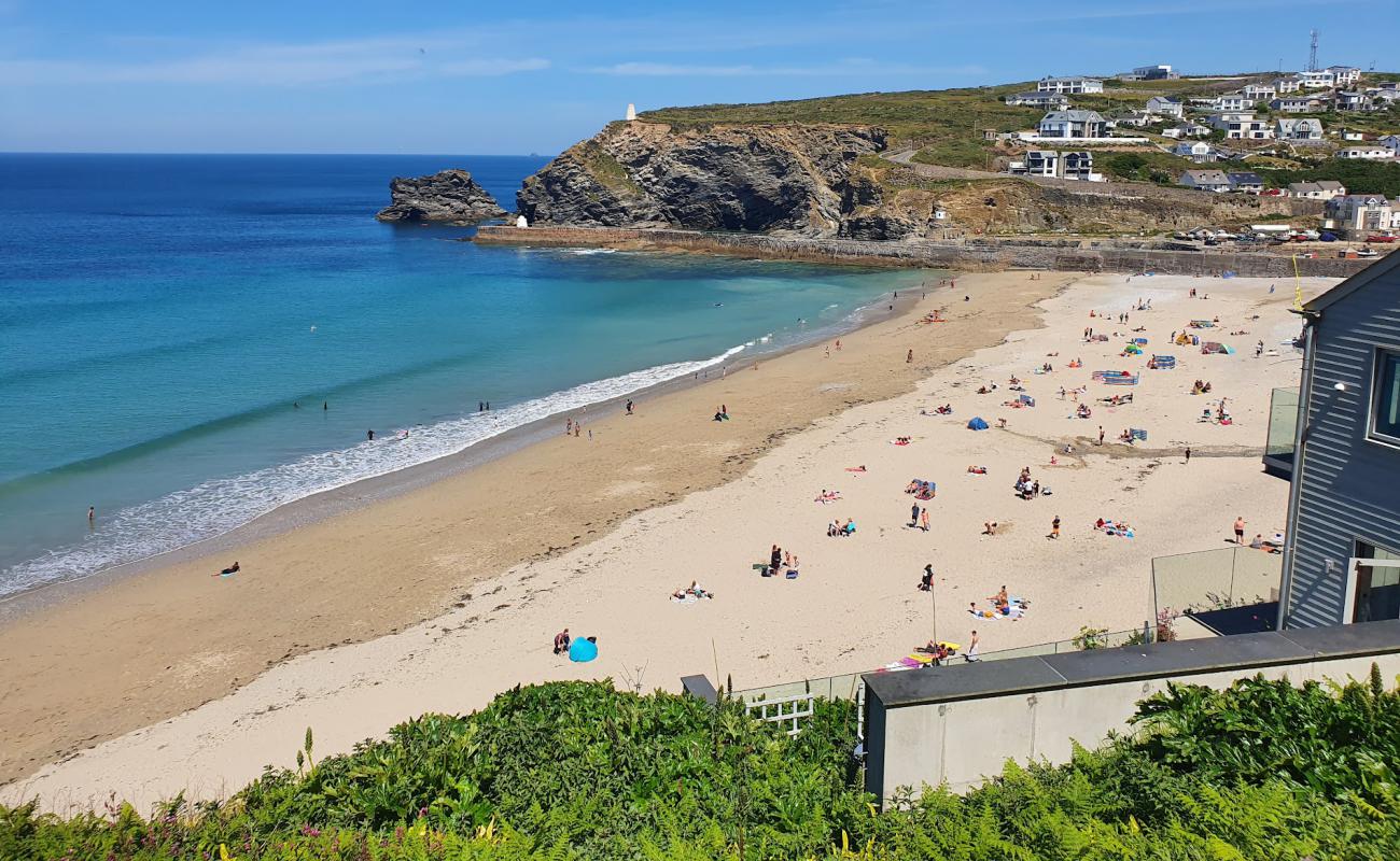 Фото Portreath beach с светлый песок поверхностью