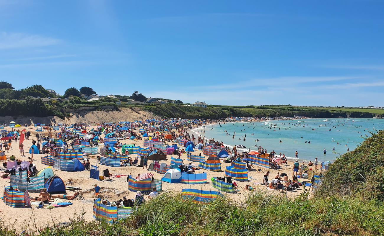 Фото Harlyn Bay beach с светлый песок поверхностью