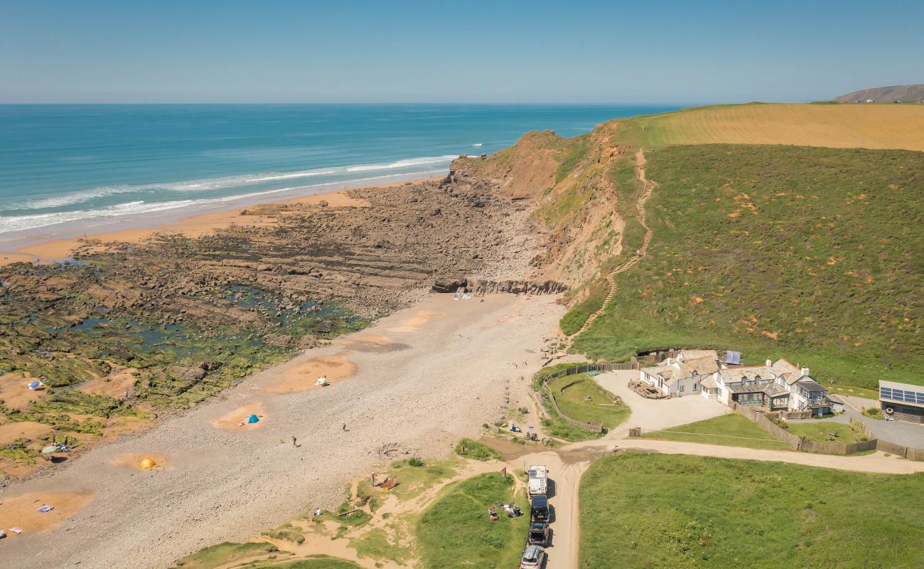 Фото Northcott Mouth beach с серая галька поверхностью