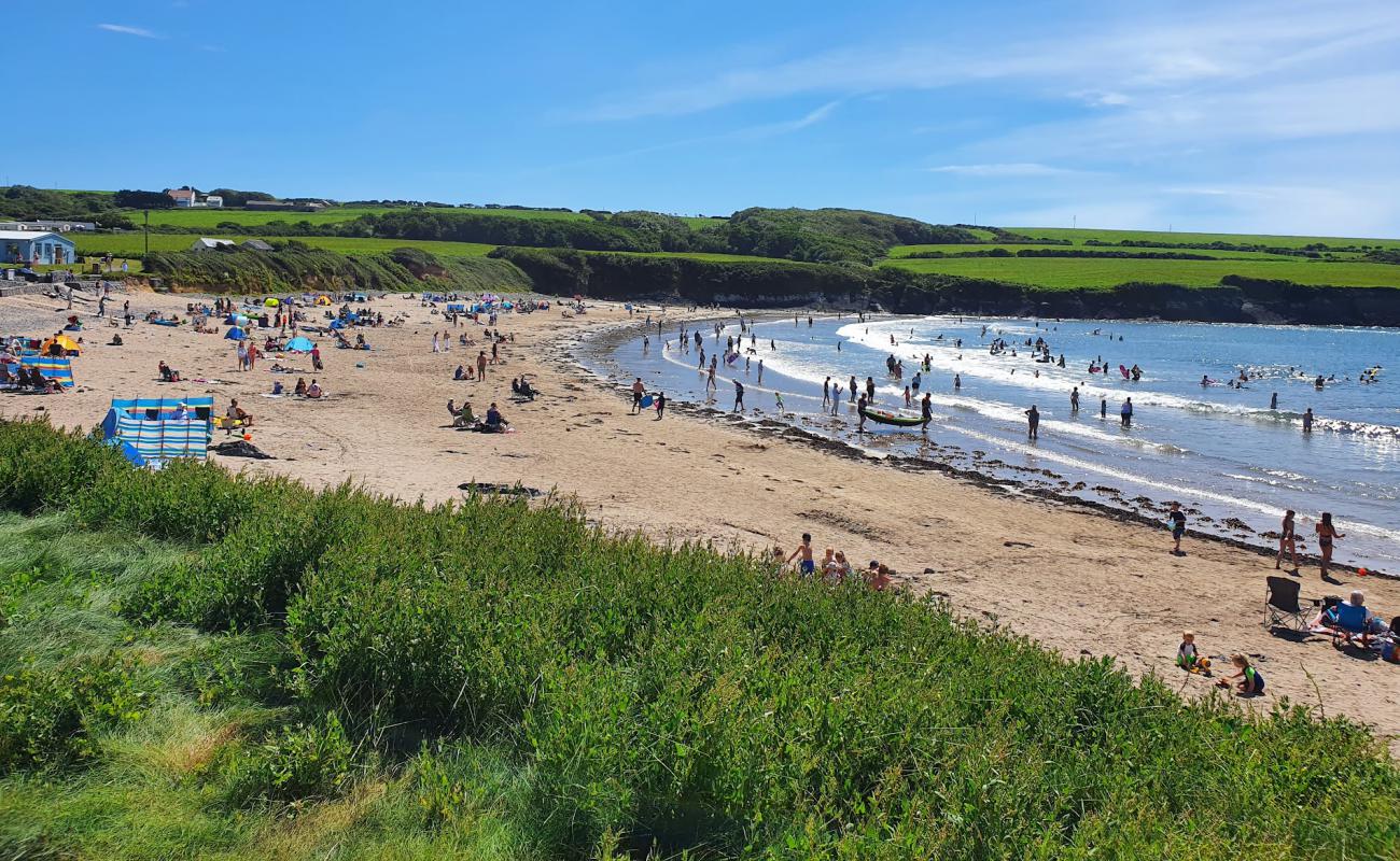 Фото West Angle beach с светлый песок поверхностью