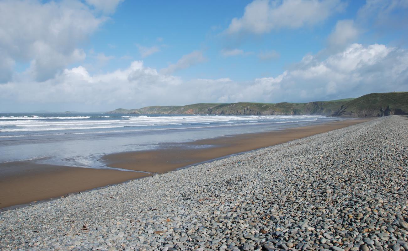 Фото Newgale beach с песок с галькой поверхностью