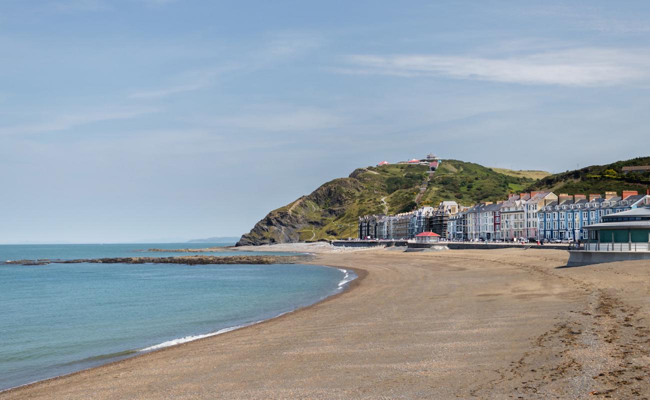 Фото Aberystwyth North с серая чистая галька поверхностью