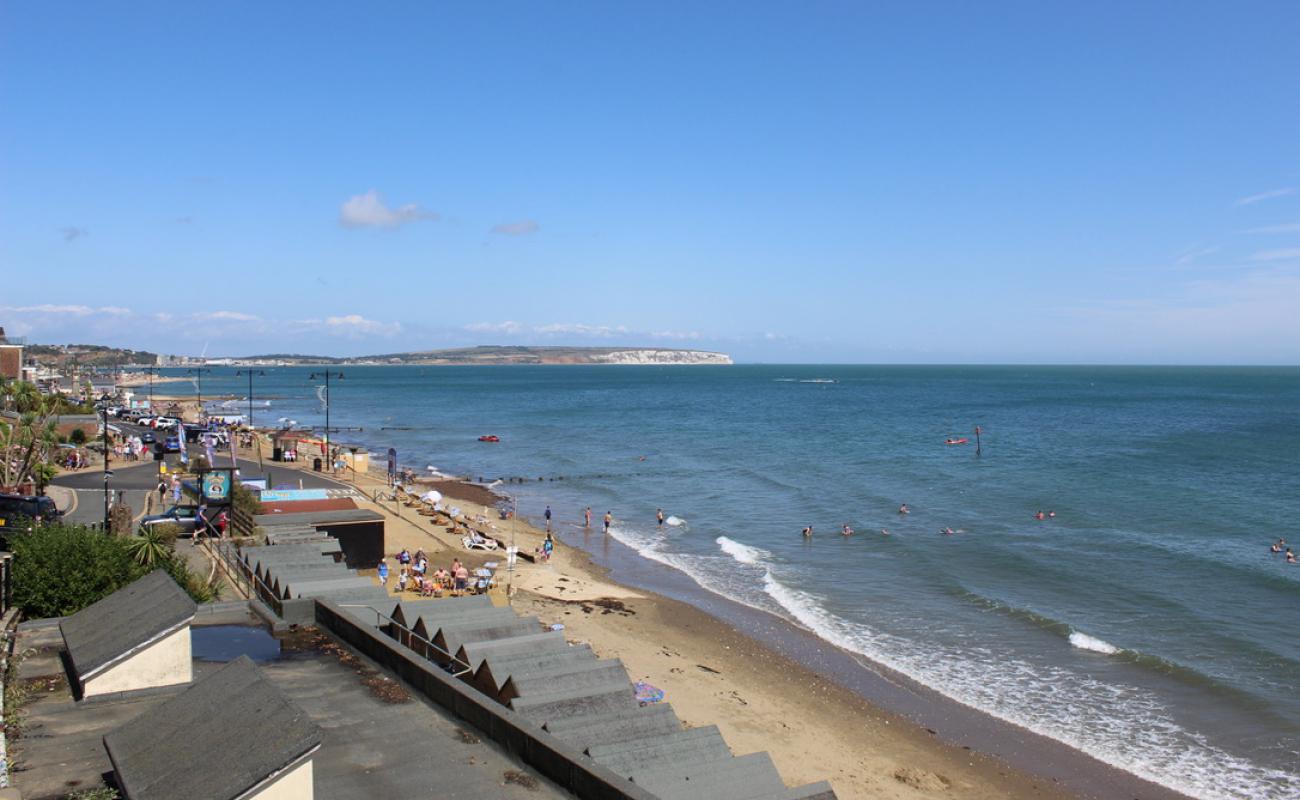 Фото Shanklin (Clock Tower) Beach с песок с галькой поверхностью