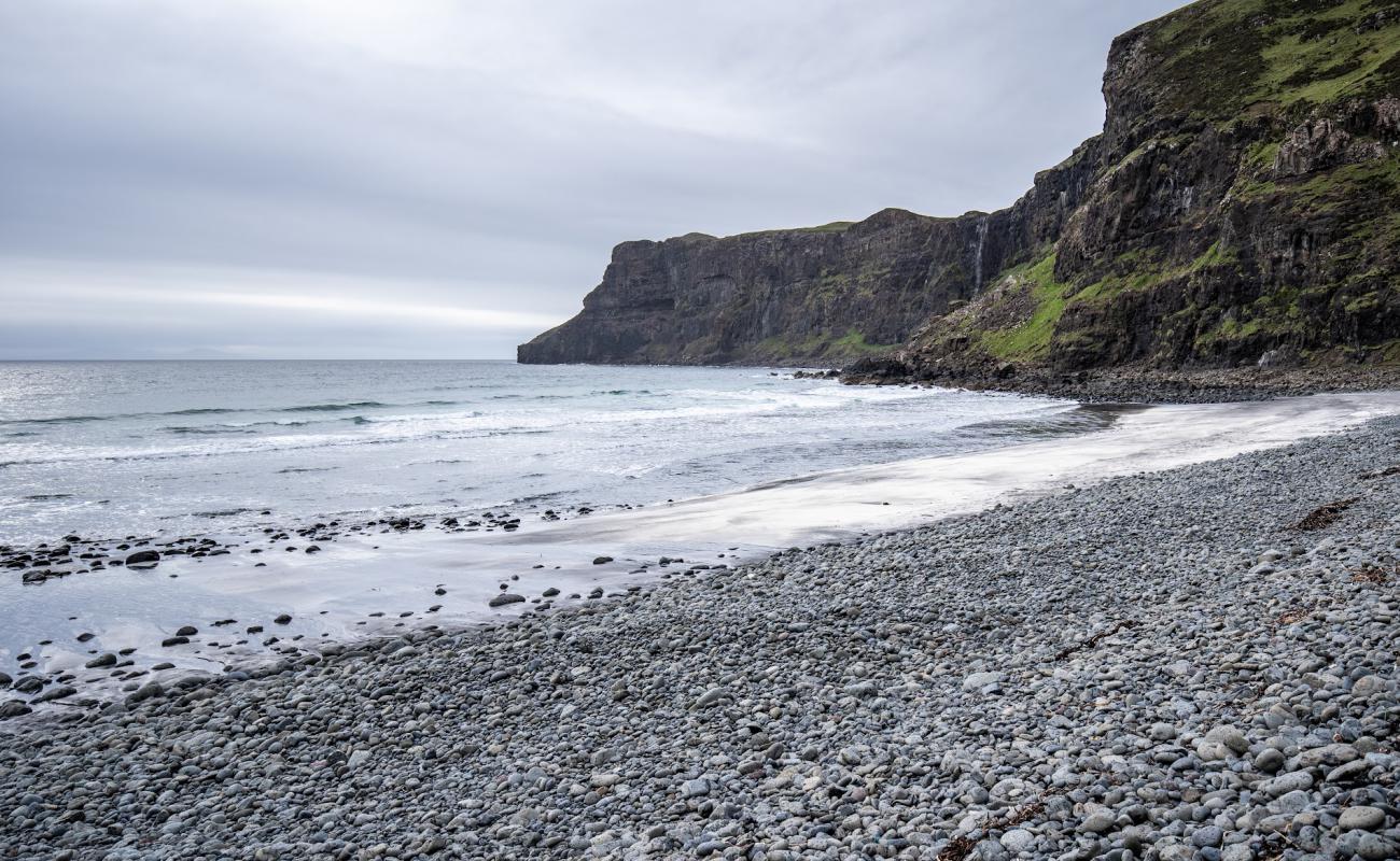 Фото Talisker Bay Beach с песок с камнями поверхностью