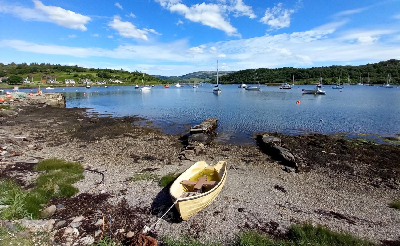 Фото Tayvallich Beach с камни поверхностью