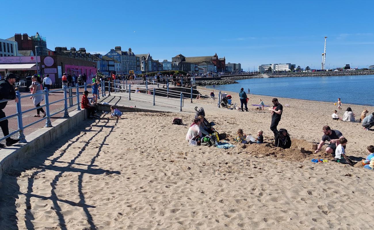 Фото Morecambe Beach с светлый песок поверхностью