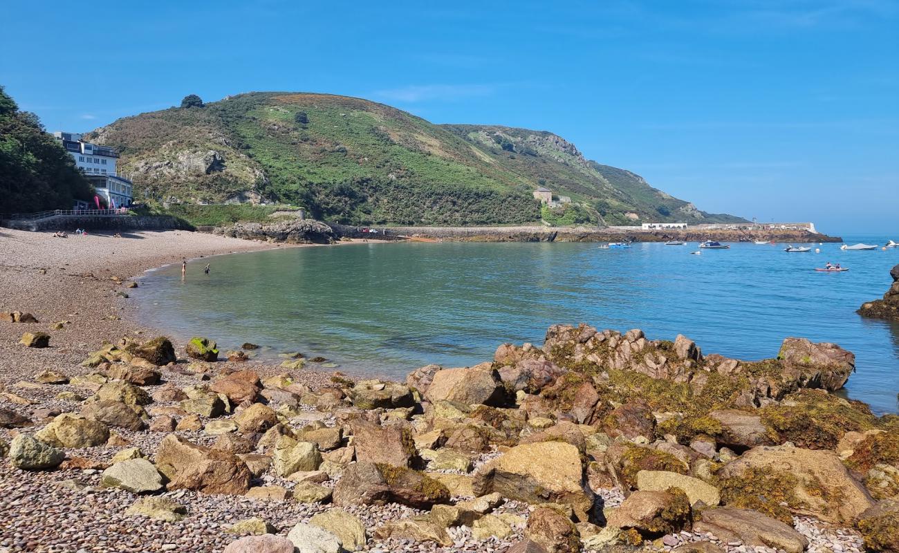 Фото Bouley Bay Dive Centre с серая галька поверхностью