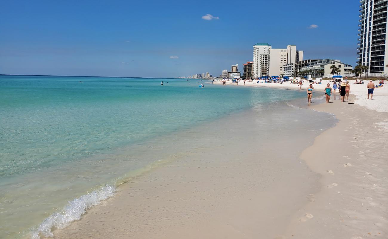 Фото Lower Grand Lagoon Beach с белый чистый песок поверхностью