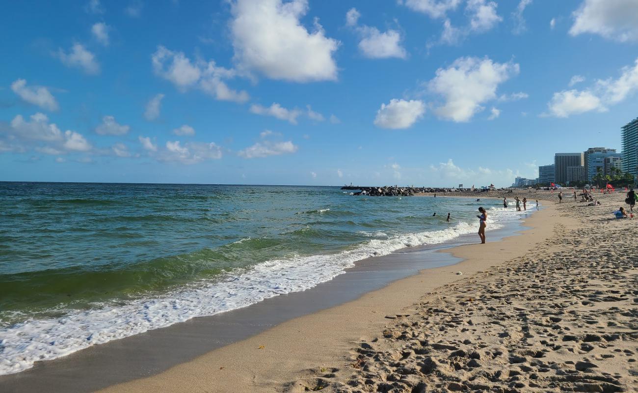 Фото Haulover beach II с золотой ракушечник поверхностью