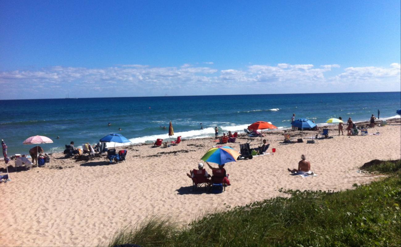 Фото Gulfstream Park beach с светлый песок поверхностью