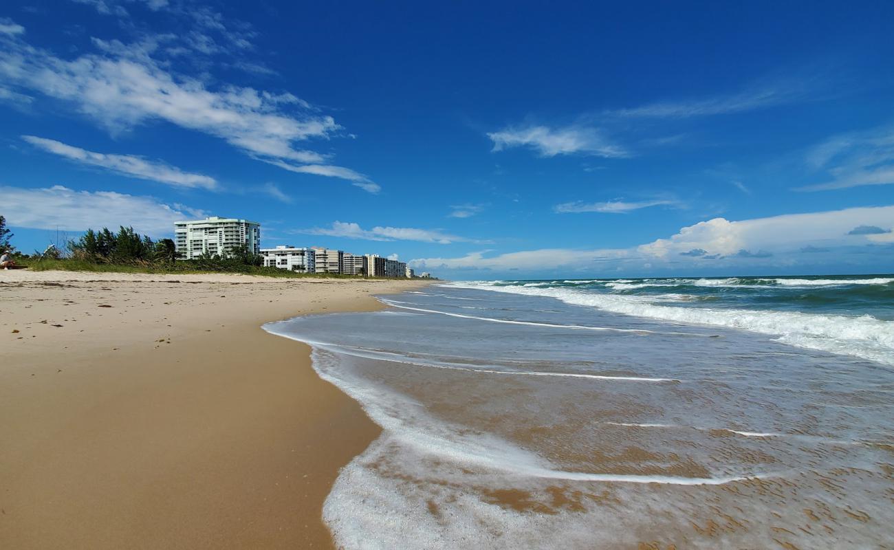 Фото Sandy Toes beach с светлый песок поверхностью