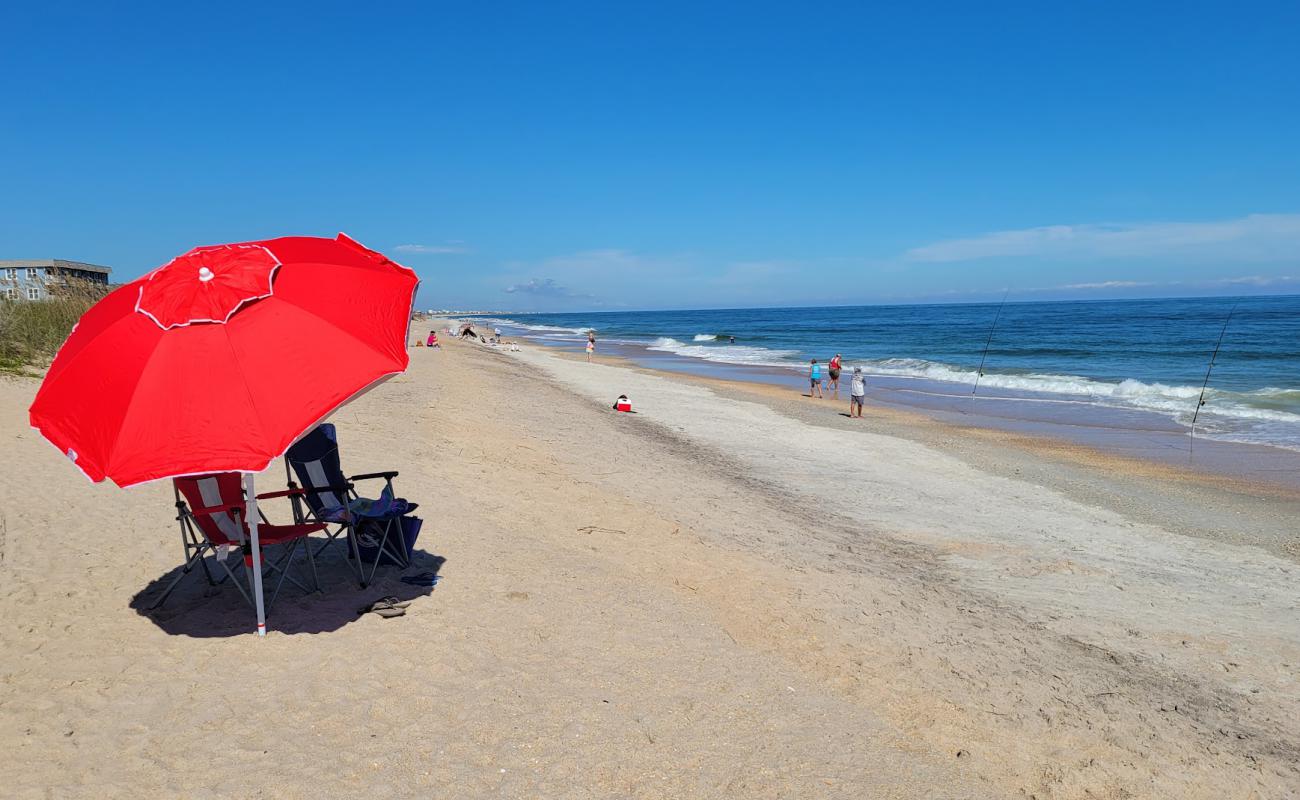 Фото Surfside Park с золотой ракушечник поверхностью