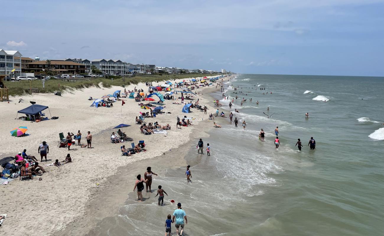 Фото Kure beach с светлый песок поверхностью