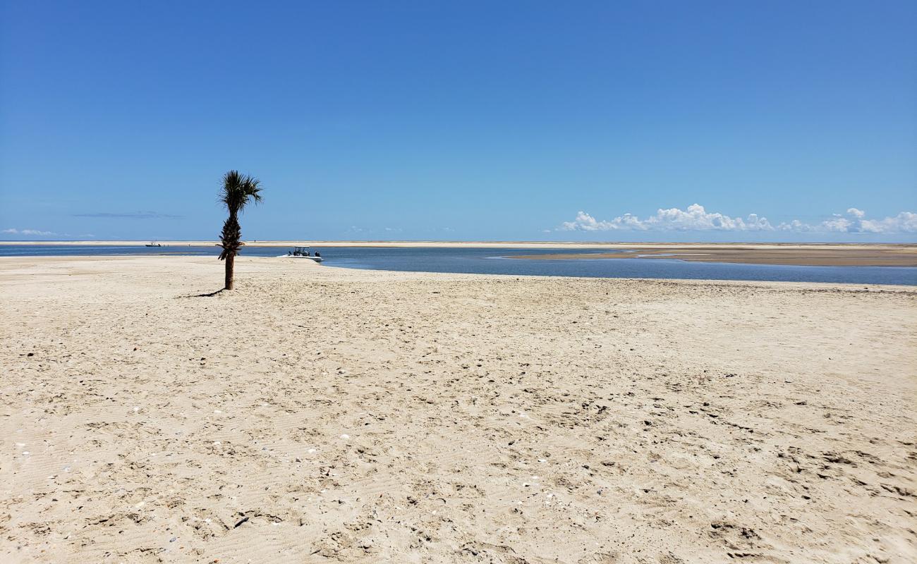 Фото Cape Lookout beach с светлый песок поверхностью