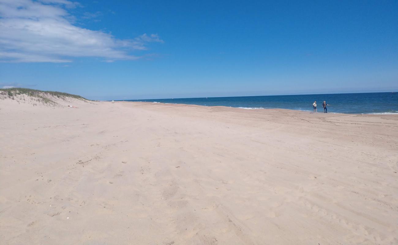 Фото Napeague Ocean Beach с светлый песок поверхностью