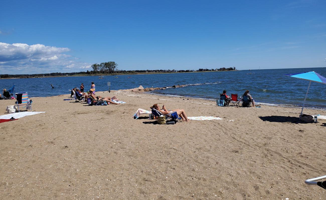 Фото Jacobs Beach с светлый песок поверхностью