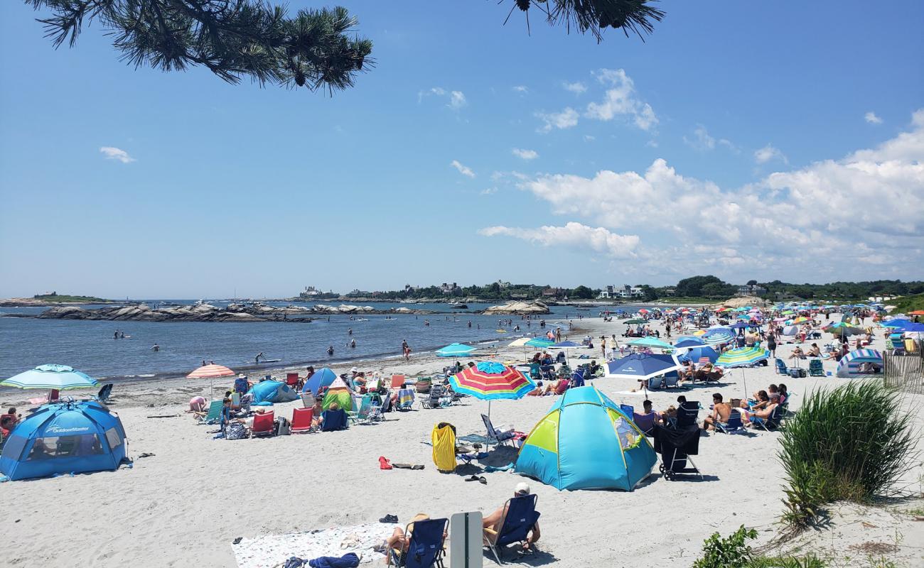 Фото Gooseberry Beach с светлый песок поверхностью