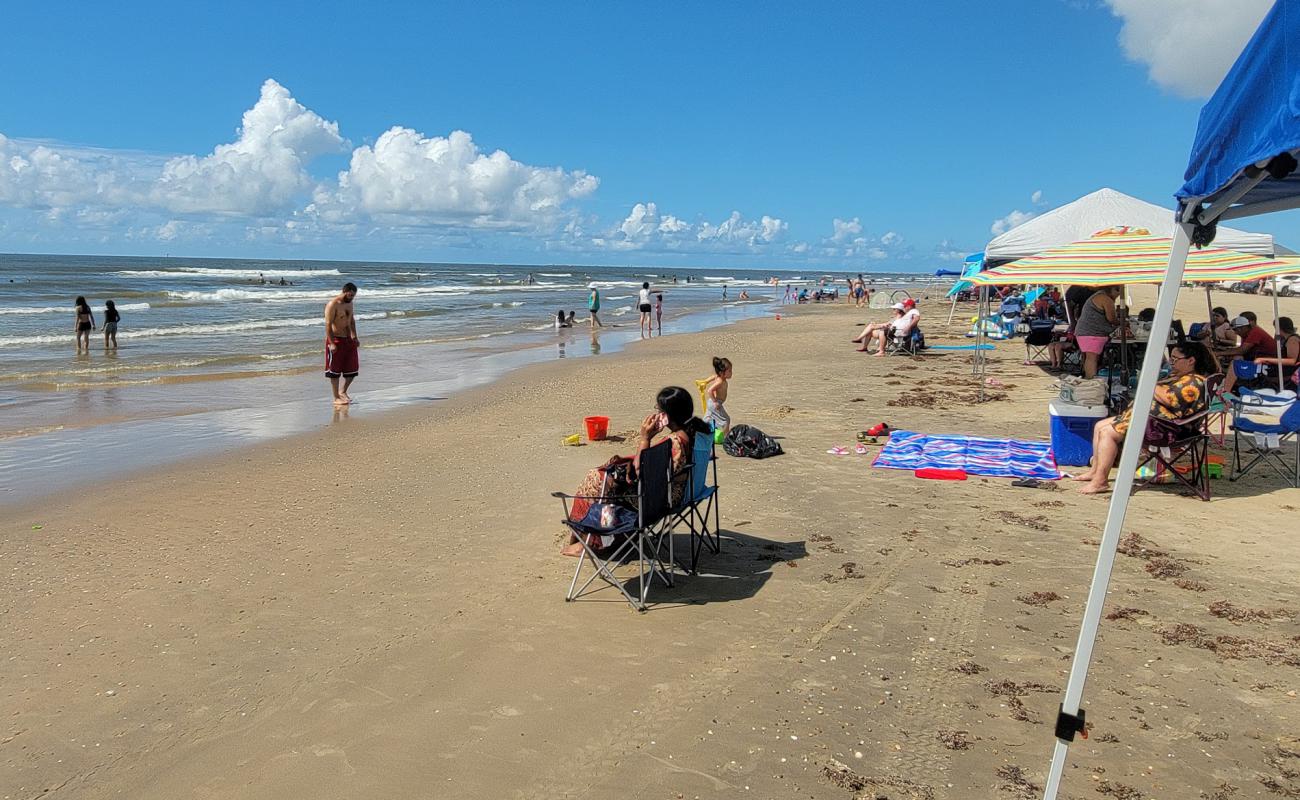 Фото Surfside beach с светлый песок поверхностью