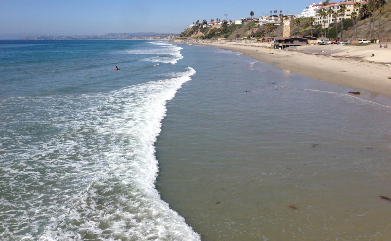 Фото San Clemente beach с светлый песок поверхностью