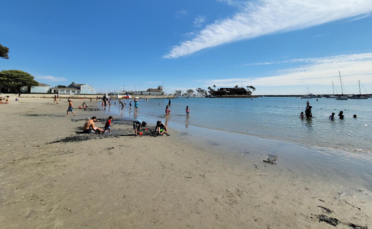 Фото Baby beach с светлый песок поверхностью