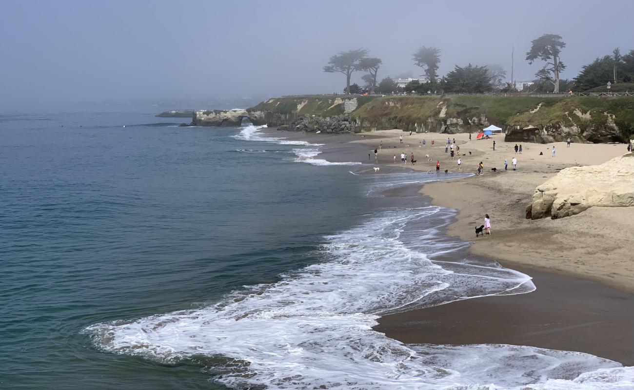 Фото Its Beach с светлый песок поверхностью