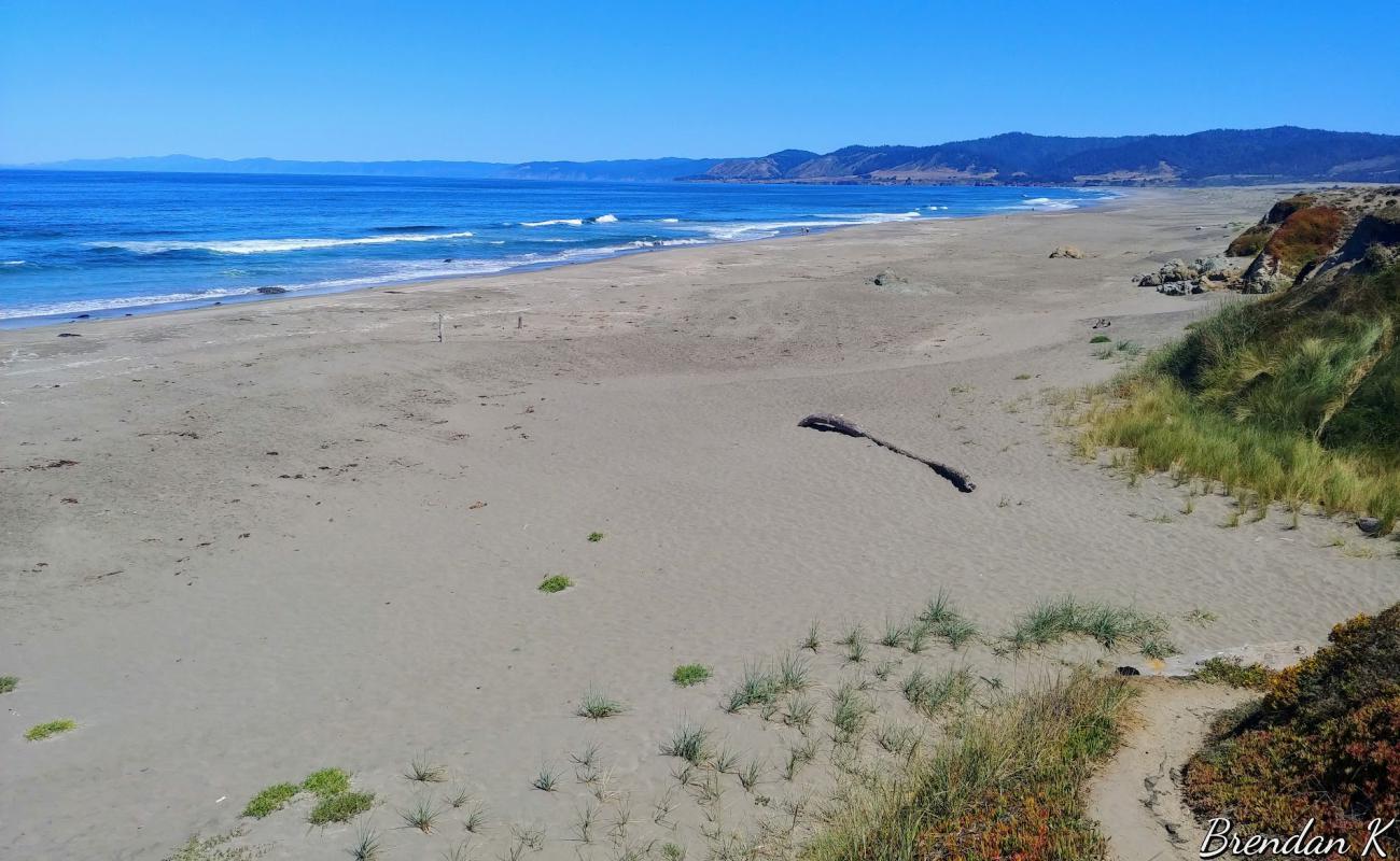 Фото Ten Mile Beach с светлый песок поверхностью