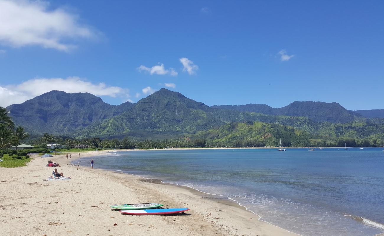 Фото Hanalei Beach с светлый песок поверхностью